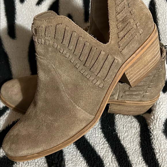 Vince Camuto Shoes - Vince Camuto Suede Ankle Booties